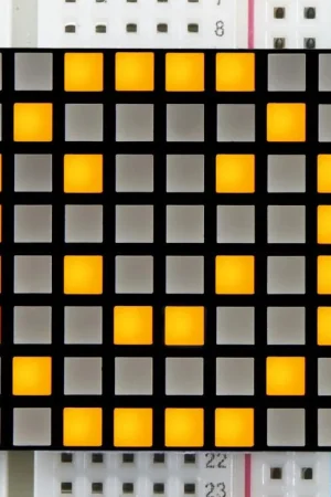 Adafruit Piccola matrice LED gialla quadrata ultra luminosa da 1,2" 8x8 + zaino Nuovo Arrivo