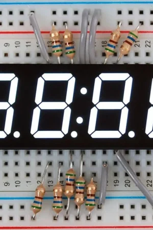 Adafruit Display dell'orologio bianco a 7 segmenti - altezza cifre 0,56" Ultime Pezzi