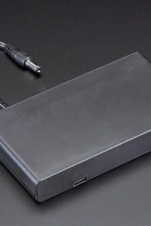 A Buon Prezzo Adafruit 8 porta batterie AA con spina da 5,5 mm/2,1 mm e interruttore on/off