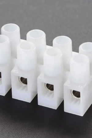 Adafruit Morsettiera - 4 pin stile europeo Soddisfatti O Rimborsati