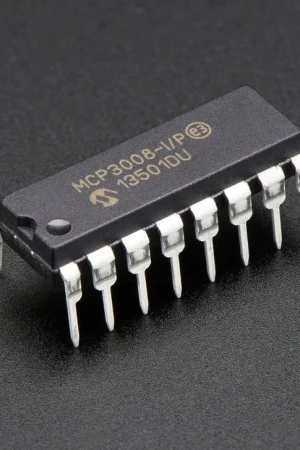 Vendita Finale Adafruit MCP3008 - ADC a 8 canali e 10 bit con interfaccia SPI